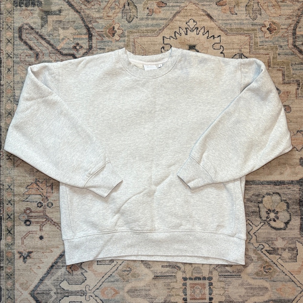 Aritzia Boyfriend Fit Sweatfleece Cozy Fleece Gray Crewneck